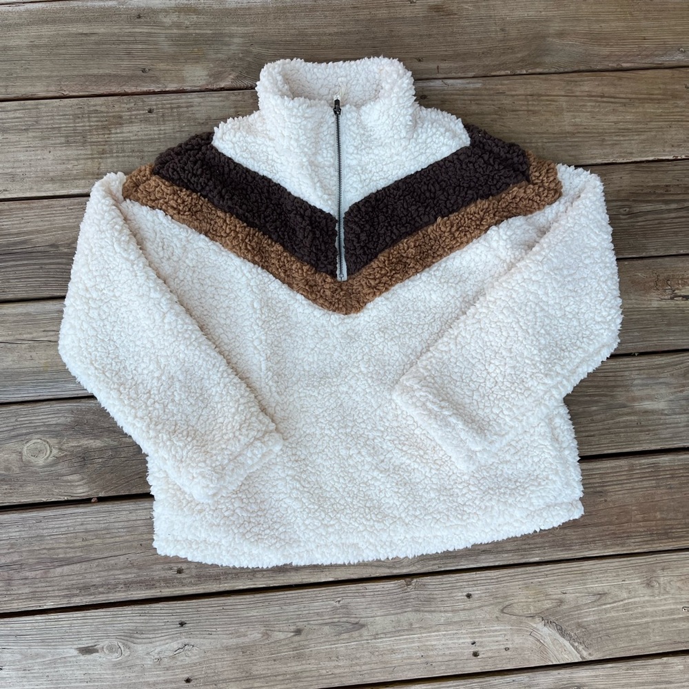 ❌SOLD❌Boutique 1/4 zip plush pullover, size L